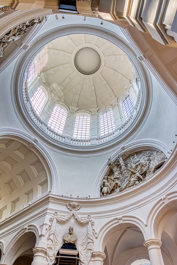 HDR kerkfotografie bedevaart basilique basilica basiliek Hanswijkbasiliek olv hanswijk La Notre-Dame our lady onze lieve vrouw rooms katholiek religie religion bedevaartsoord